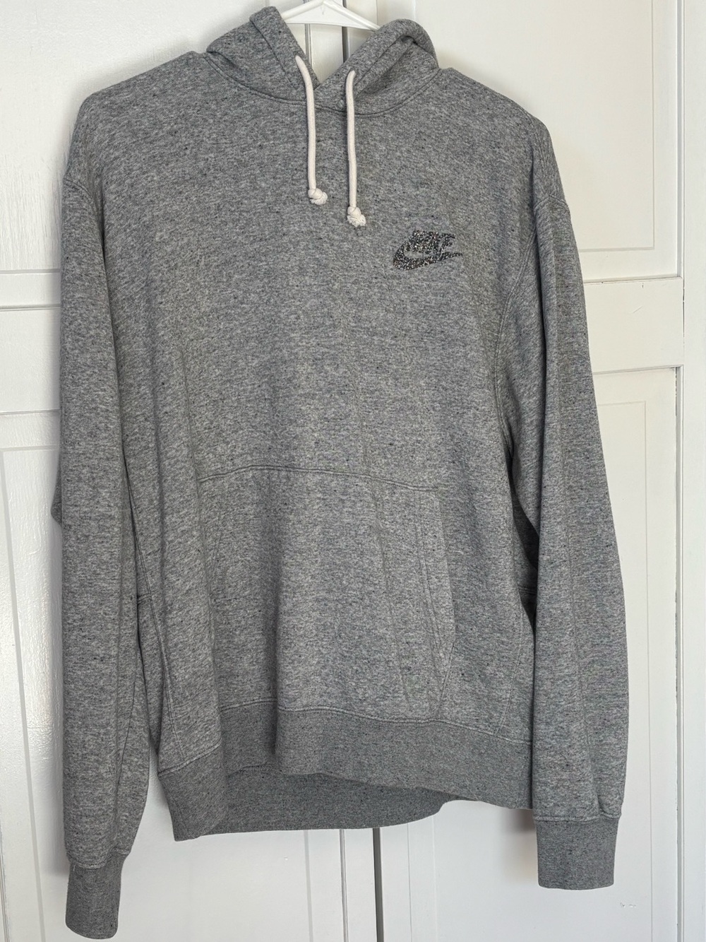 Nike Men’s Medium Gray Pullover Hoodie Speckled Logo Sportswear